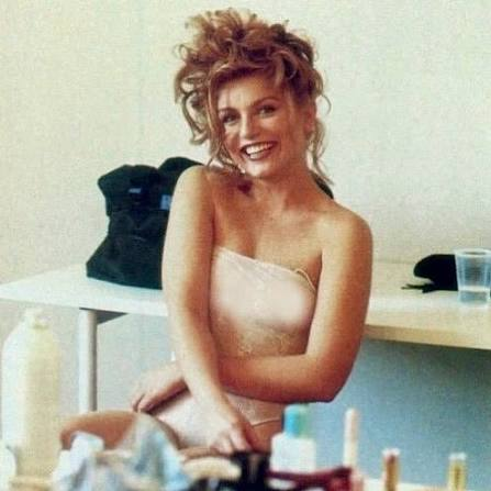 VLouca1971's tweet photo. Sheryl Lee by Raul Vega https://t.co/1MMVRGKjdT