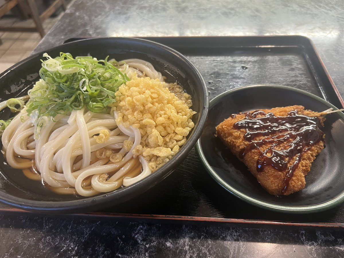 masu2705's tweet photo. #うどん
#将八うどん 観音寺本店
#香川県
#観音寺市出作町417
#激戦
#並ぶ
#でらうまぁ
★★★★☆
安定の美味しさ♡
#麺活
#うどん男子
#うどん好きと繋がりたい https://t.co/TcKhpYN7y6