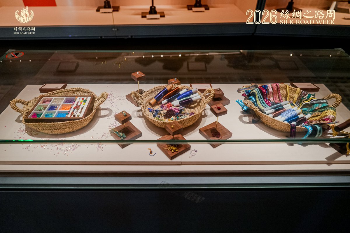 izhejiang's tweet photo. Silk Road Week 2026 opens in Hangzhou with a spotlight on Morocco. The Moroccan caftan exhibition presents 50+ traditional and modern pieces, revealing the craftsmanship, heritage, and contemporary flair of Morocco’s iconic dress culture. https://t.co/y5hXVxH0hH