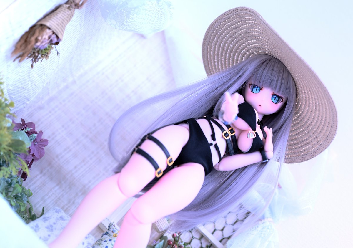 faphnia's tweet photo. #なんの脈絡もなく水着写真を再掲して最近フォローしてくれたフォロワーを怖がらせましょう https://t.co/vYbT103dPw
