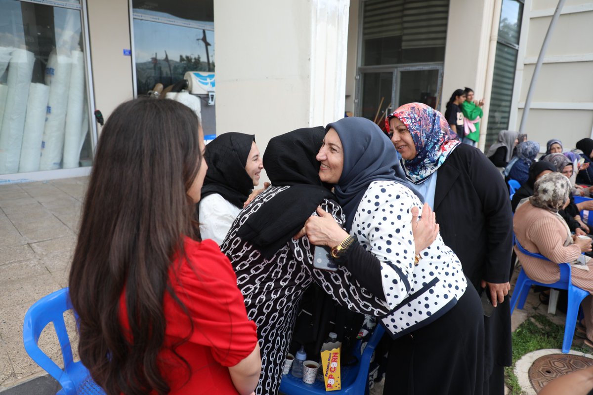 gurpinarbel's tweet photo. Festîvalê, ku Rêxistina Navçeya Partiya DEM û endamên meclîsa şaredariyê jî beşdar bûn, ji zarokên me re derfet da ku hem kêf bikin û hem jî beriya raporên xwendinê bîranînên xweşik biafirînin. https://t.co/5sLAyE8hRt