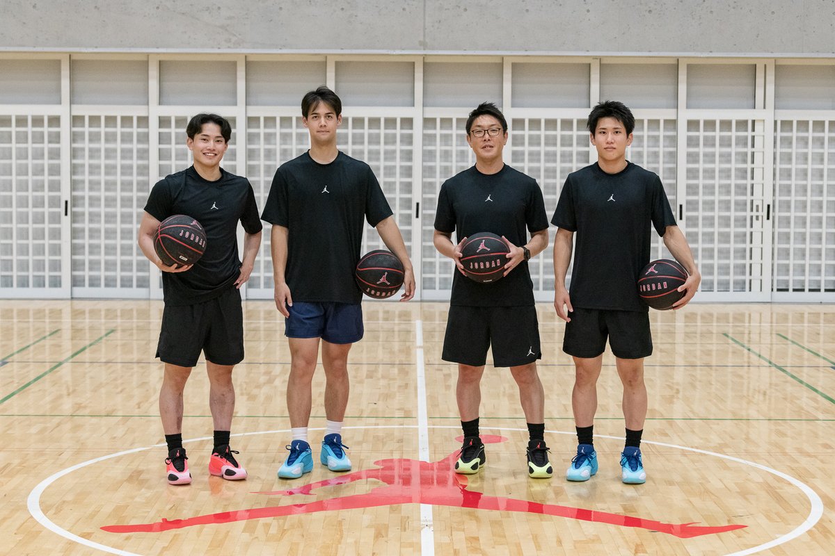 flymagazine's tweet photo. 心の山と技術の山を登る。東海大学4年生たちがJordan Brand「TRIANGLE」で感じた次の一歩
@Jumpman23 @AlpenGroup_JP @SPORTSDEPO_JP #fly_mag
https://t.co/XHXbO77gvs https://t.co/OsAqihk09J