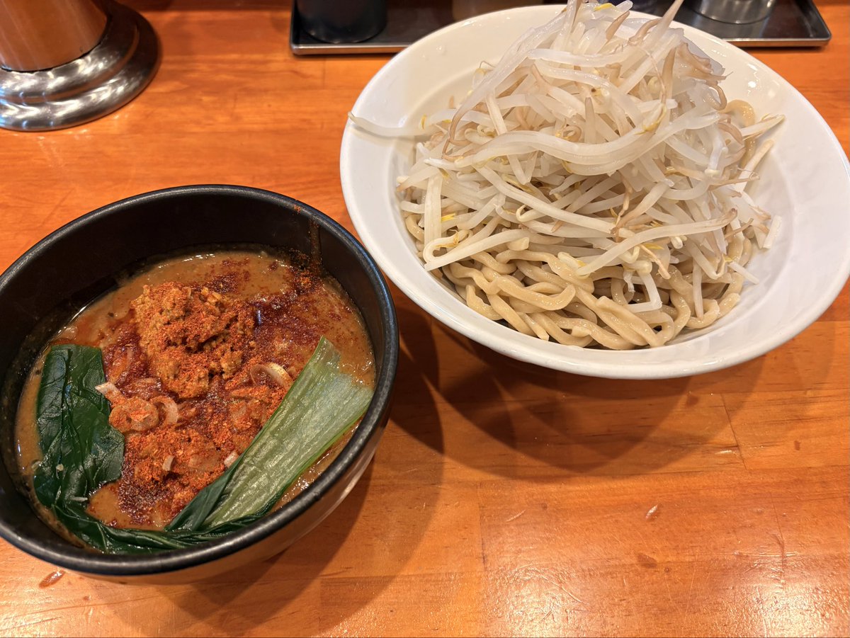 mennyaanaba's tweet photo. お世話になります。
夜の部も『担々つけ麺』あります。
勿論通常メニューもありますのでヨロシク！ https://t.co/Rf5Wd0DtUv