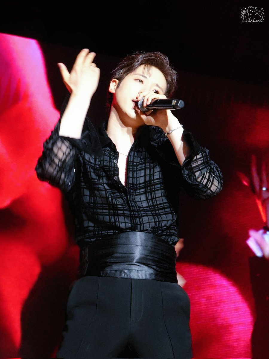 MeowZoe46's tweet photo. 260613 신데렐라 2부

#B1A4 #신우 #CNU https://t.co/bbvINAVz99