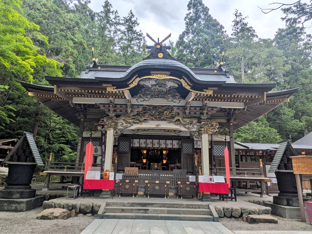 potatoandnut's tweet photo. #秩父三社
寳登山神社⛩️

白い鳥居が印象的です。
日本武尊を猛火から救ったという伝承から、火災盗難除や諸難除けのご利益あり。

社殿の欄間の彫刻も素敵でした✨️
大祓お願いしてきました。
先日の帰れマンデーで奥宮やっていて、今度ロープウェーで上がりたくなりました😊 https://t.co/R8WnbWxCYU