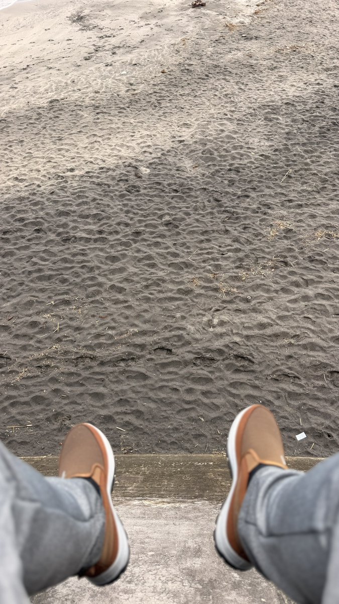 highSpecOSSAN's tweet photo. 人の目の高さから見える水平線の距離は、約4kmだって
ならここからだと10kmくらいあるんじゃね？
#青ブタ　#聖地巡礼 https://t.co/CptpC5mi9I