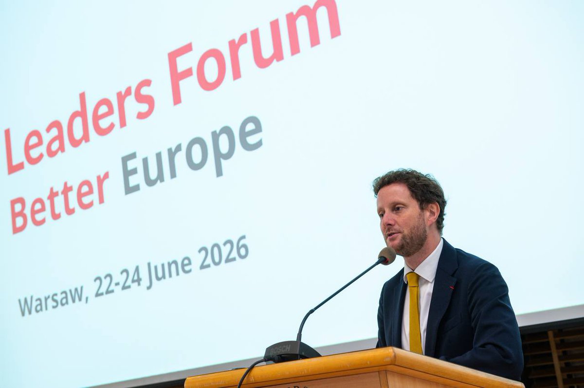 CBeaune's tweet photo. À Varsovie, mardi, échanges sur quelques enjeux décisifs, notamment la protection de l’industrie européenne 🇪🇺

Face aux défis chinois, écologique, technologique et démographique.

Merci au Centre for International Relations pour son invitation au « Leaders Forum ». https://t.co/zeA6KwJXSo
