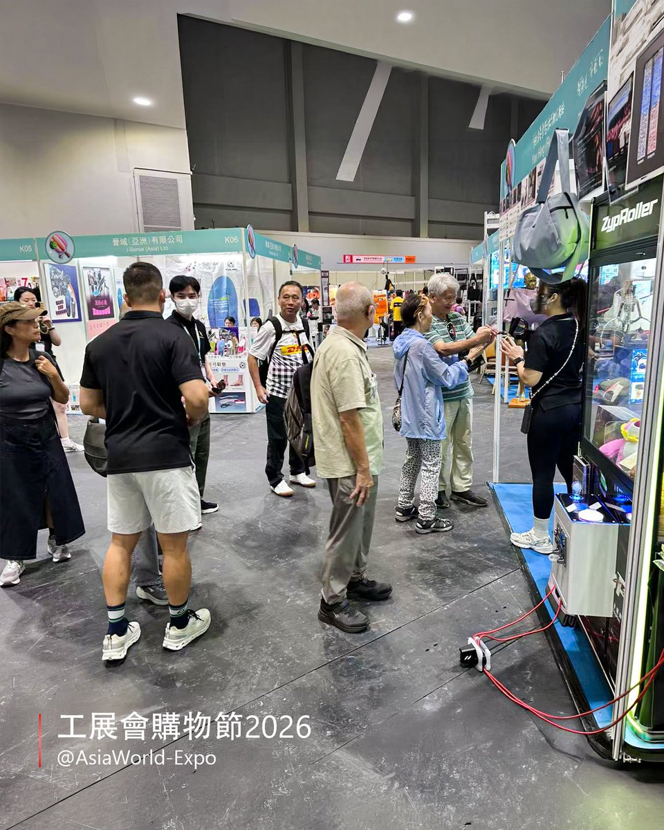 zyproller's tweet photo. Day 1 Is Officially On 📷
ZypRoller Booth Live at 
The 6th Hong Kong Brands and Products Shopping Festival. https://t.co/qzNIzs24m9