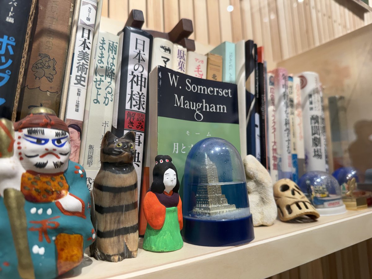 sarumeri's tweet photo. Play museumの安西水丸展。スノードームの中身を自由に描けるスペースがあって、みんなそれぞれで楽しかった。 https://t.co/FXSG8JUo0H