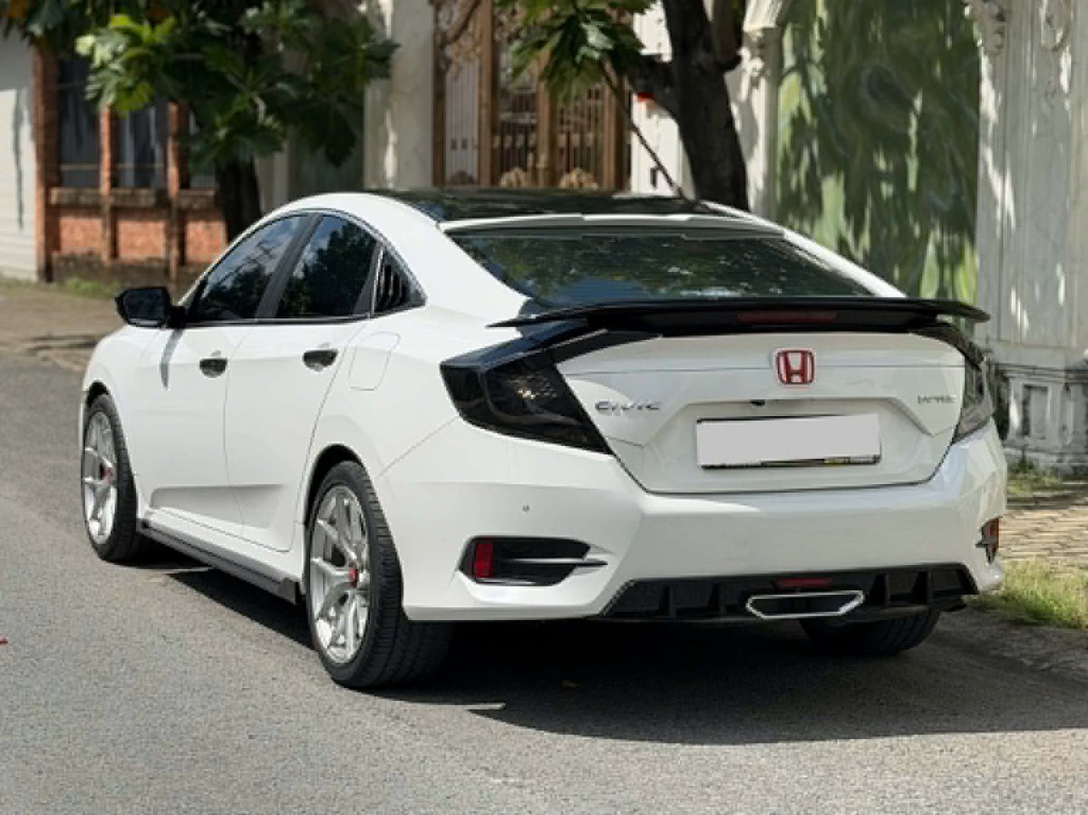tdtmart's tweet photo. Honda Civic 1.8G 2020, Odo chuẩn: 69000 km.

Xe gia đình sử dụng, giữ gìn kỹ. Nội ngoại thất sạch đẹp.
Máy móc, hộp số nguyên bản vận hành êm ái. Sẵn nhiều đồ chơi.
Cam kết xe đẹp không lỗi , bao test hãng hoặc garage theo yêu cầu.

Giá bán chỉ 549 triệu. https://t.co/4UDjzHTqq6