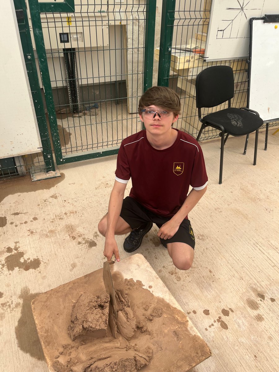 BrianClarkeAcad's tweet photo. Year 10 students are enjoying an exciting and inspiring visit to the Oldham College Open Day, exploring new opportunities, engaging in hands-on activities, and getting a real taste of college life as they begin to think about their future pathways. https://t.co/3bRvIiVOWI