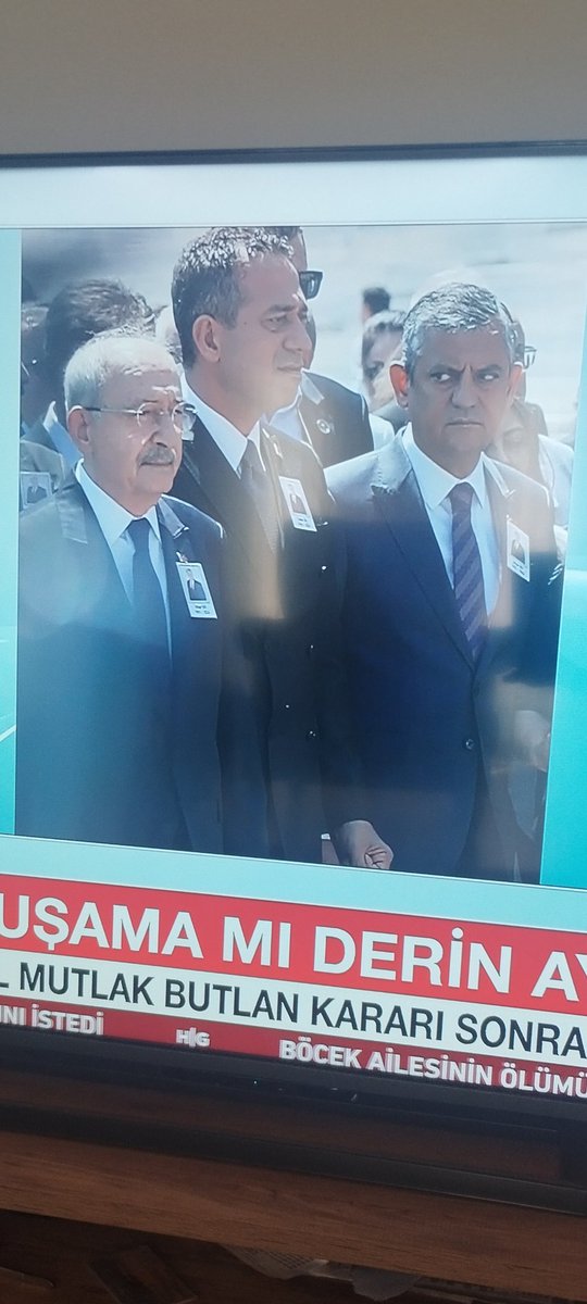 Gvenkun's tweet photo. Abim Silivri'den Çıkıp Gelsin
Görürsün Sen  Hırkızz (Bakışı).
#HerşeyİçinChp https://t.co/I7yhaaa8UK