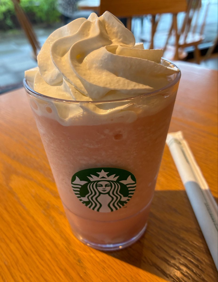 sa2020ym's tweet photo. 病院無事終わった🍀✨
スタバの新作飲んだよ🥰
優しい桃味で飲みやすかった(^^) https://t.co/TlzhS2WJv3