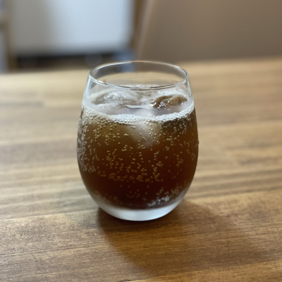 axo_dk's tweet photo. 梅コーラ出来てます✨
梅の実も食べられるかなと思ったら水分が抜けてガリガリでした😬
甘露煮にしないとダメみたいです😅 https://t.co/qHRkJKqnFB
