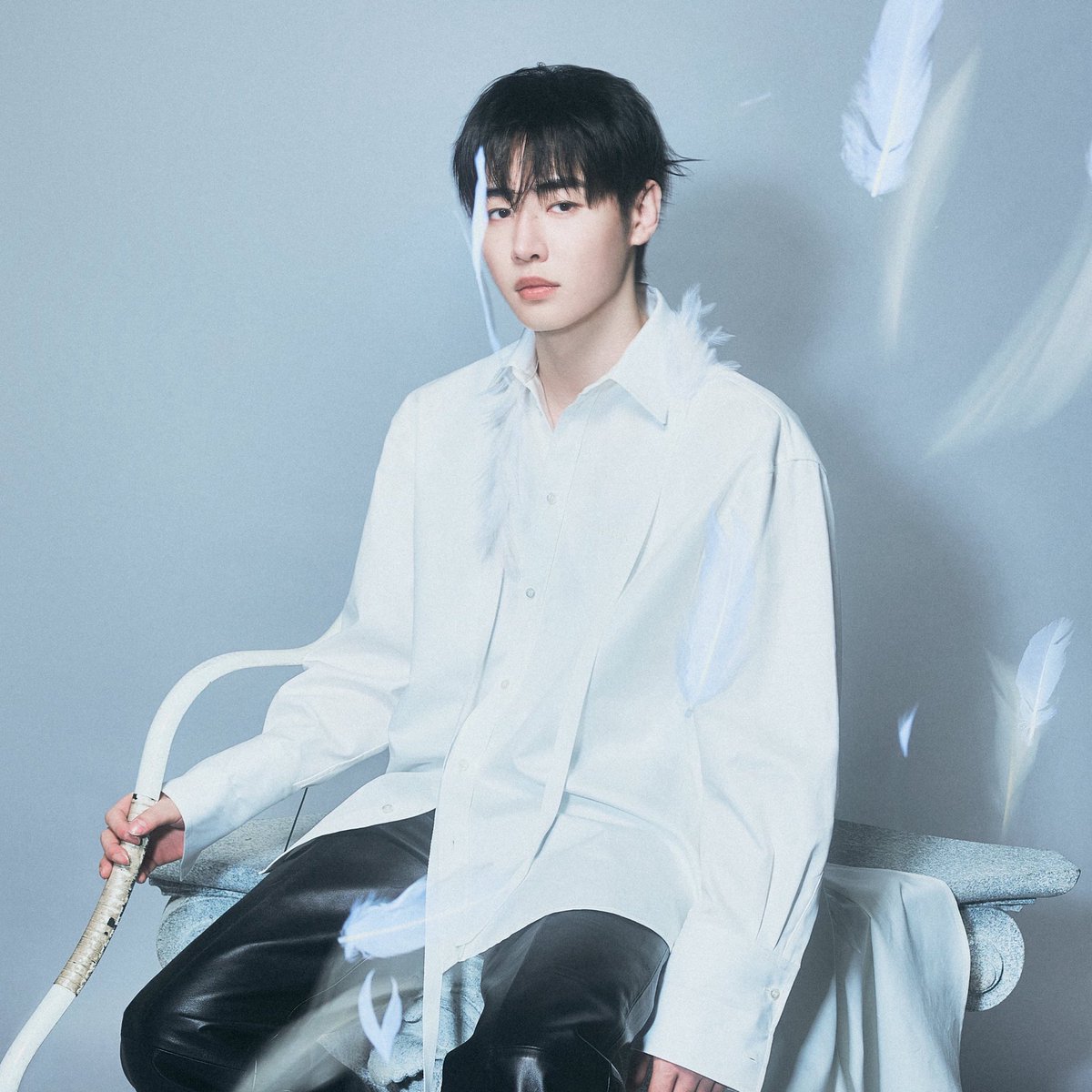 sweethoonliebe's tweet photo. devil                                                   angel https://t.co/NyGC5YwQjL