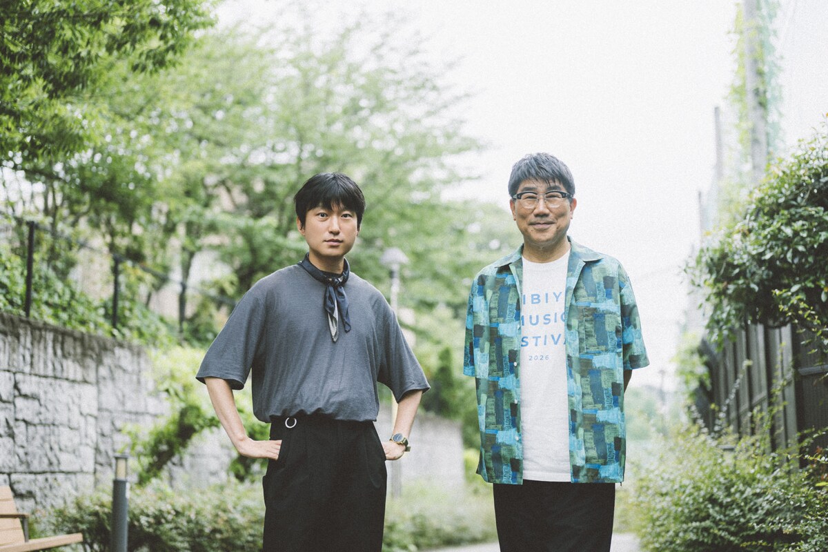 natalie_mu's tweet photo. 亀田誠治と蓮沼執太が語る
「ミュージシャンはなぜ
オーケストラ編成でライブがしたくなるのか」
https://t.co/pVmocssE8l

・フィルの語源は「愛する（philos）」
・確立されたマナーとそれを崩す面白さ
・自分の全細胞が喜ぶ生音の響き https://t.co/Kwy99n5Uwg