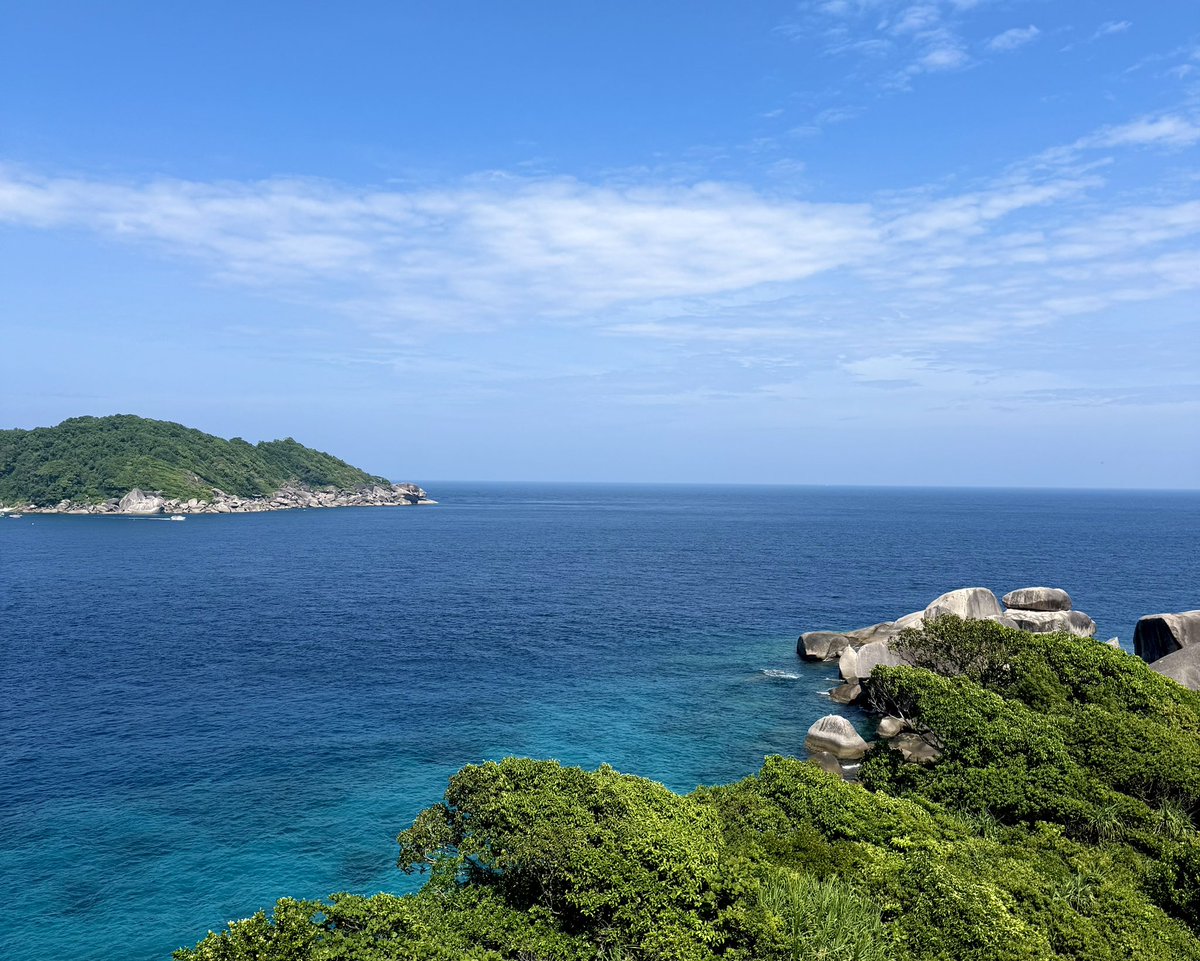 Jasmindays's tweet photo. 📍สิมิลัน 🦋

heaven on earth ในไทยที่ควรไปสักครั้งจริงๆ
น้ำทะเลสีน้ำเงินที่ถูกต้อง สวยแบบหยุดหายใจ
มีช่วงเปิดปิดเกาะเพื่อรักษาธรรมชาติด้วย 🐋💙 https://t.co/AIGb6jqXpI
