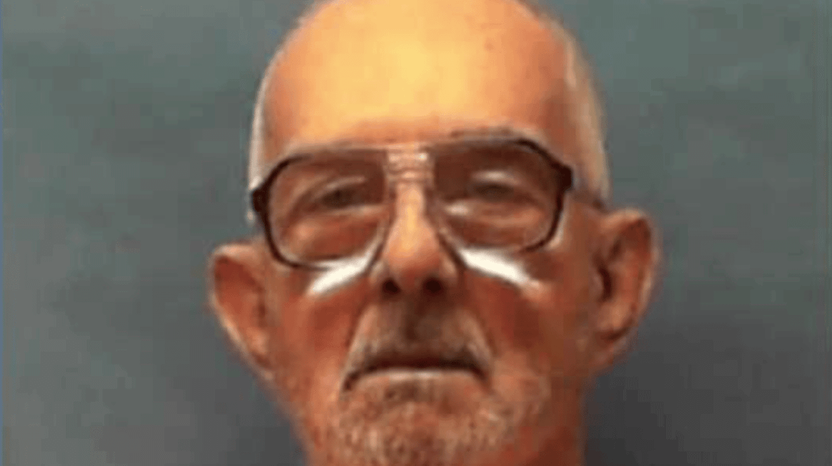 UNILAD's tweet photo. Final meal chosen by death row killer as he becomes oldest person executed in Florida’s modern history https://t.co/ckZ6m8jZQp https://t.co/SxgnL2JjJq