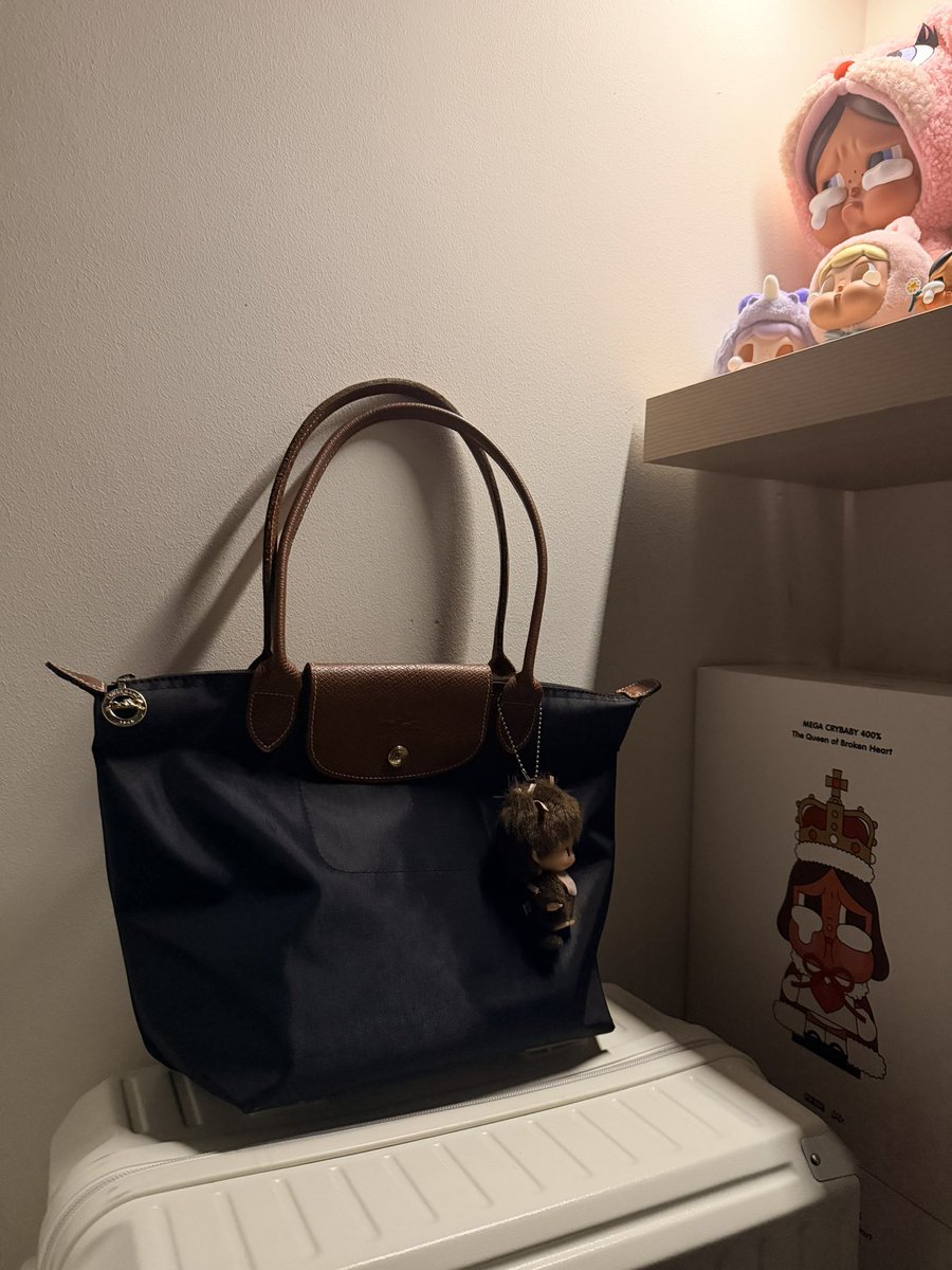 Siiamii8's tweet photo. ส่งต่อ Longchamp s long สี noir
หูจับนิ่มลง ขอบมุมถลอกนิดหน่อยค่ะ ผ้าไม่มีพอง
มีร่องรอยการใช้งานทั่วไปน้า
เพิ่มเติมทักdm มีเครดิตในอจ💕
✅ กทม แมสได้ (ชำระเอง) นัดรับได้
 price : 2,350.- Free shipping 📦
#ส่งต่อlongchamp #ส่งต่อlongchampแท้ #longchampthailand  #longchampแท้มือสอง https://t.co/FgmaMzLFSR
