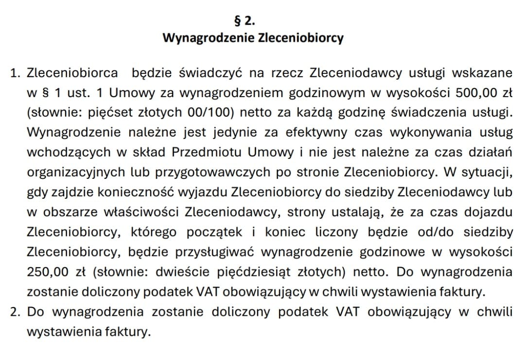 TDuklanowski's tweet photo. Czy pracodawca płacił Wam kiedyś 250 zł netto za dojazd do pracy? Dziś jest to możliwe w instytucjach i spółkach państwowych. Wystarczy spełnić jeden warunek – być związanym z Koalicją Obywatelską.

250 zł netto za każdą godzinę  dojazdu i powrotu do i z pracy w Lasach Państwowych otrzymywał mec. Rafał Wiechecki ze stajni Giertycha (fragment umowy poniżej). To jednak nie wszystko. Za każdą przepracowaną godzinę otrzymywał 500 zł netto. 
Przy tak lukratywnych warunkach pewnie można pracować i po 17 godzin na dobę.  I doić  Skarbu Państwa.

Wiechecki to człowiek mocno związany z partią Tuska. Wspólnie z  Giertychem reprezentował w sądzie Gawłowskiego oraz innych prominentnych polityków KO. A partia to docenia.

Po przejęciu władzy przez koalicję Tuska, oprócz zlecenia w Lasach Państwowych, otrzymał także szereg innych stanowisk i zleceń w spółkach oraz instytucjach państwowych. Obecnie obsługuje https://t.co/grmvX1EIqv.:
• Zarząd Portu Szczecin–Świnoujście,
• Radio Szczecin,
• Centrum Logistyczne Gryf,
• Urząd Marszałkowski Województwa Zachodniopomorskiego,
• jest także członkiem rady nadzorczej Morskiej Stoczni Remontowej „Gryfia”.