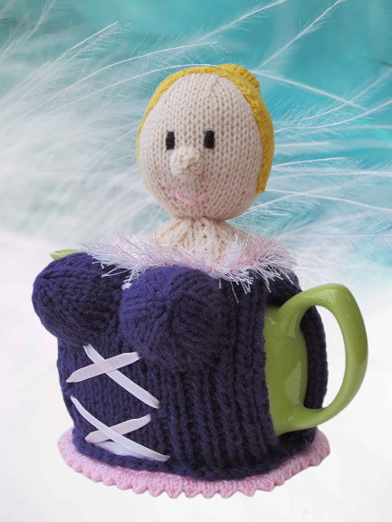 TeaCosyFolk's tweet photo. The Busty Blonde Tea Cosy is a real scene‑stealer, all big hair, bright colour and full‑on attitude. A brilliant knit for anyone who loves a cosy with star quality. https://t.co/ugSTngpWZq #knit #knitting #knittersofinstagram #nevernotknitting #knitknitknit #loveknitting https://t.co/Beqoj5TehI