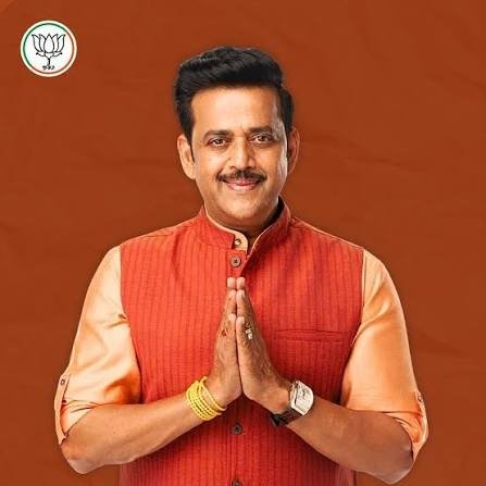 YTKDIndia's tweet photo. Meet Ravindra Kishan Shukla.  

He currently serves as Member of Parliament from Gorakhpur, UP.

Now, let's examine the works carried out during his tenure through the lens of Central Govt's MPLADS website.

A Thread🧵 https://t.co/Ori2IlAI3E