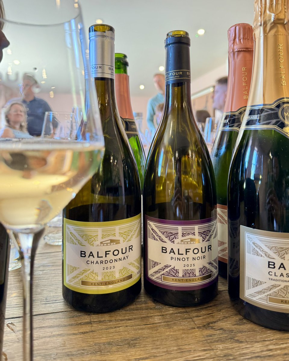 LadyCWine's tweet photo. English Wine Week calls for dinner among the vines @BalfourWinery ๐ท
A memorable afternoon at Balfour Winery with @marksandspencer โจ
๐ Full story: link in bio ๐
#EnglishWineWeek #PressTrip #Kent https://t.co/ckvbVZ9g8t