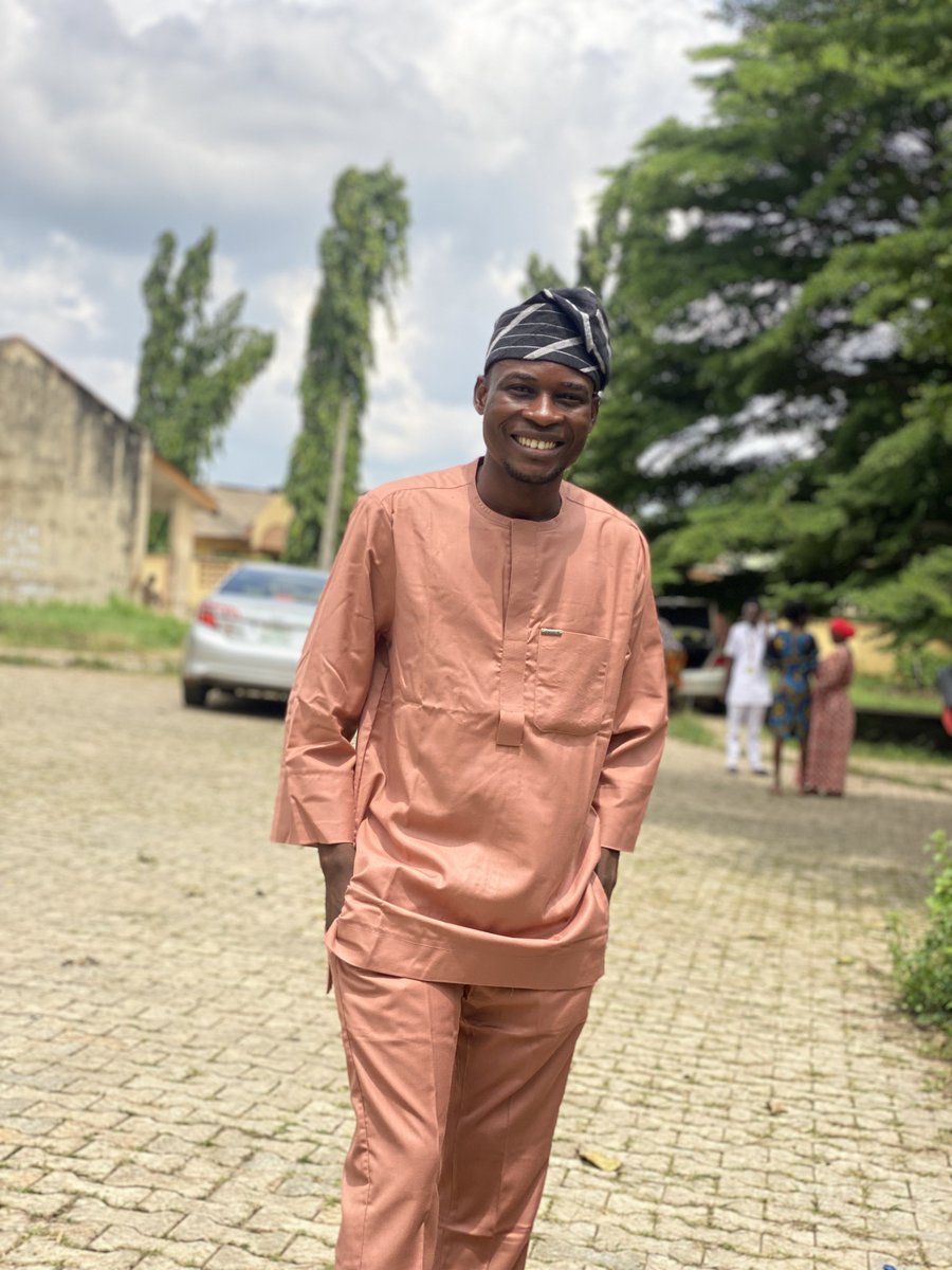 Jesugo98's tweet photo. TRAD FRIDAY WE THANK GOD FOR LIFE https://t.co/2FXfwtIweJ