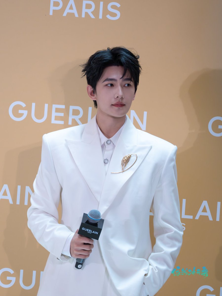 yangyang_tweets's tweet photo. 【260626】Guerlain event in Deji Plaza, Nanjing 

© 依然冰可乐

#杨洋 #YangYang #YangYang杨洋 #หยางหยาง https://t.co/oKRXADNkLL