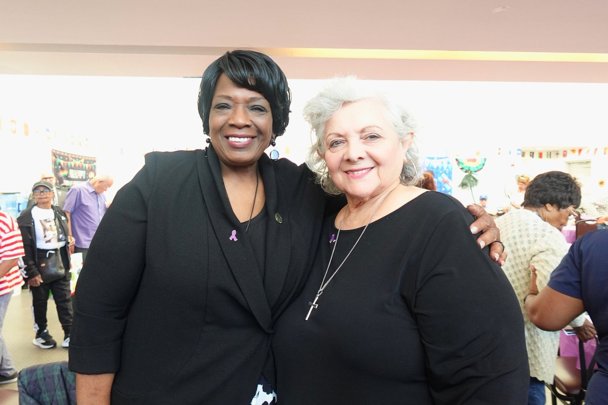 NYCAgingCommr's tweet photo. Commissioner Dr. Lisa Scott-McKenzie attended @nycaging's “Financial Safety Through Community” event at Boston Road OAC, spotlighting how social connection helps prevent elder financial abuse. Grateful to our partners for empowering older New Yorkers with resources to stay safe. https://t.co/w6f4JDPlQT