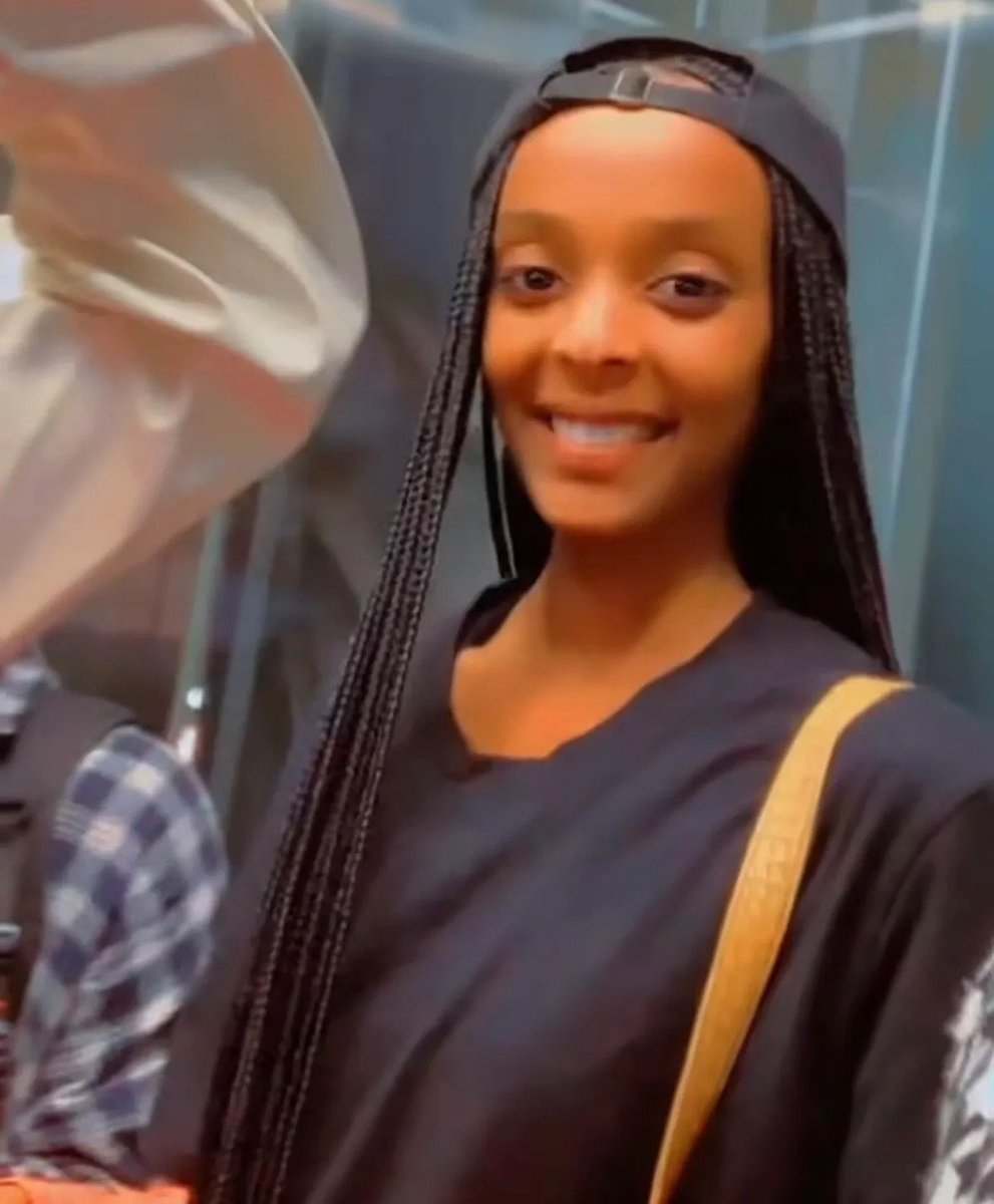 TheMonkeyNow's tweet photo. Kin Bella Breaks Down Over Sister’s Tragic Death, Calls 2026 the Darkest Year of Her Life https://t.co/2l2ytyKrWC https://t.co/eAOX4zYXoI