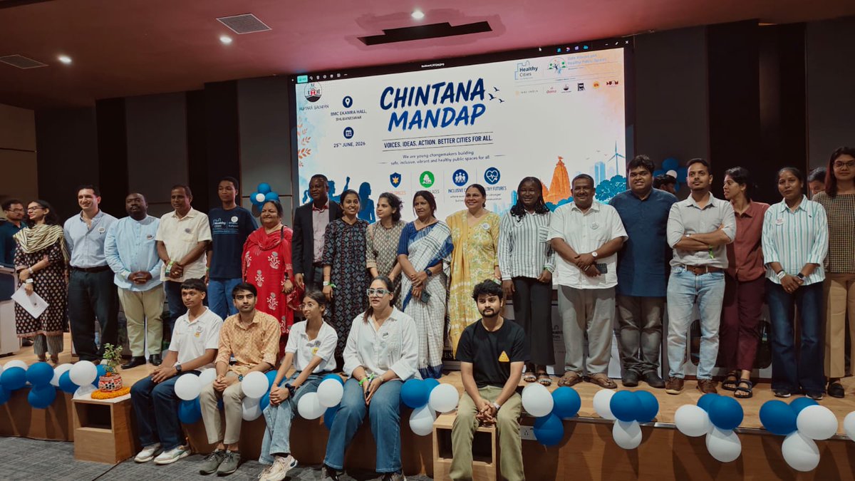 humarabachpan's tweet photo. 200+adolescents took everyseat in India'sFirstCityLevel AdolescentParliament #ChintanaMandap
They didnt perform democracy They practised it
PolicyBrief&amp; ChartersofDemands submitted to BMC Commissioner,Mayor,&amp;Corporators
A landmark step toward adolescent-inclusive urban governance https://t.co/xgrFVvFmcs