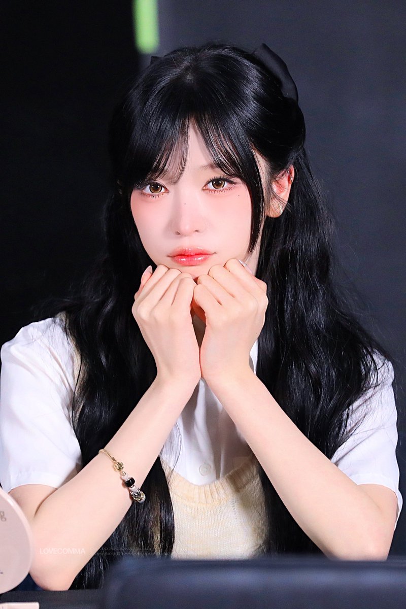 lovecomma130's tweet photo. 260626 기염둥이강아지
#하루나 #빌리 #Billlie https://t.co/KzmBvUJTL4