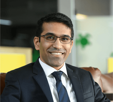 BaluGorade's tweet photo. Raunak Onkar - an underrated face at PPFAS.

> Joined in 2008 as an intern earning ₹8,000/month.

> Became Head of Research by 2011 and worked closely with Parag Parikh.

> Helped build PPFAS Mutual Fund in 2013.

> Today, he co-manages six schemes, including the flagship Flexi Cap Fund, and overseas equity portfolio.

> 90% of his wealth is in equities, with 75% invested in unlisted PPFAS shares.

From intern to key leader.

A true home grown PPFAS success story. ❤️