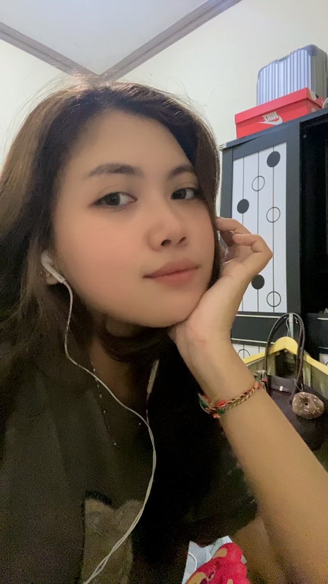 ☁️ tweet media