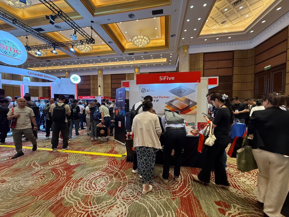SiFive's tweet photo. That's a wrap on TSMC 2026 China Technology Symposium! Missed us at the event? Let's connect here: https://t.co/zHQyCHetj9
#SiFive #TSMCTechSymposium #RISCV #Semiconductors #CustomSilicon #ShanghaiTech https://t.co/UNRSeQ6VOt