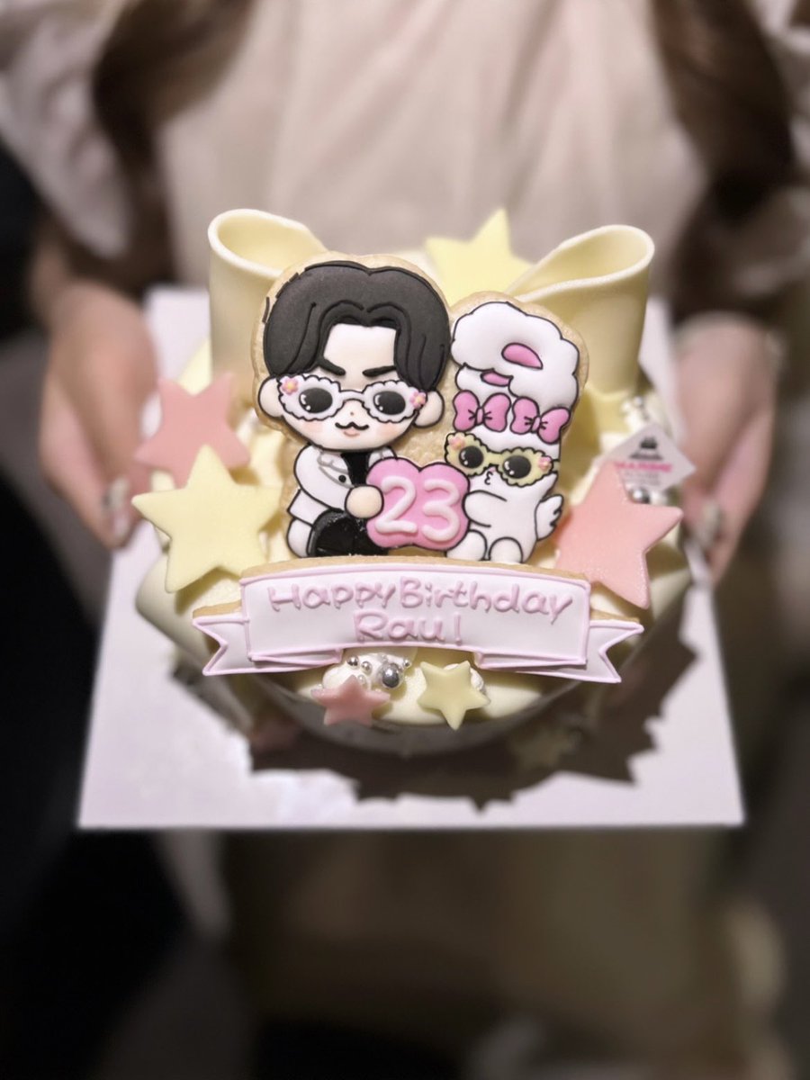 Rasanchimu's tweet photo. ラウールさんお誕生日おめでとうございます🪄努力を惜しまずずっと謙虚でいるあなたのことをずっと尊敬しています🫂🤍 ラウールさんの23歳がラウールさんらしいものになりますように！✨

#ラウール生誕祭2026 
#ラウール https://t.co/Z9jsvEK1jO