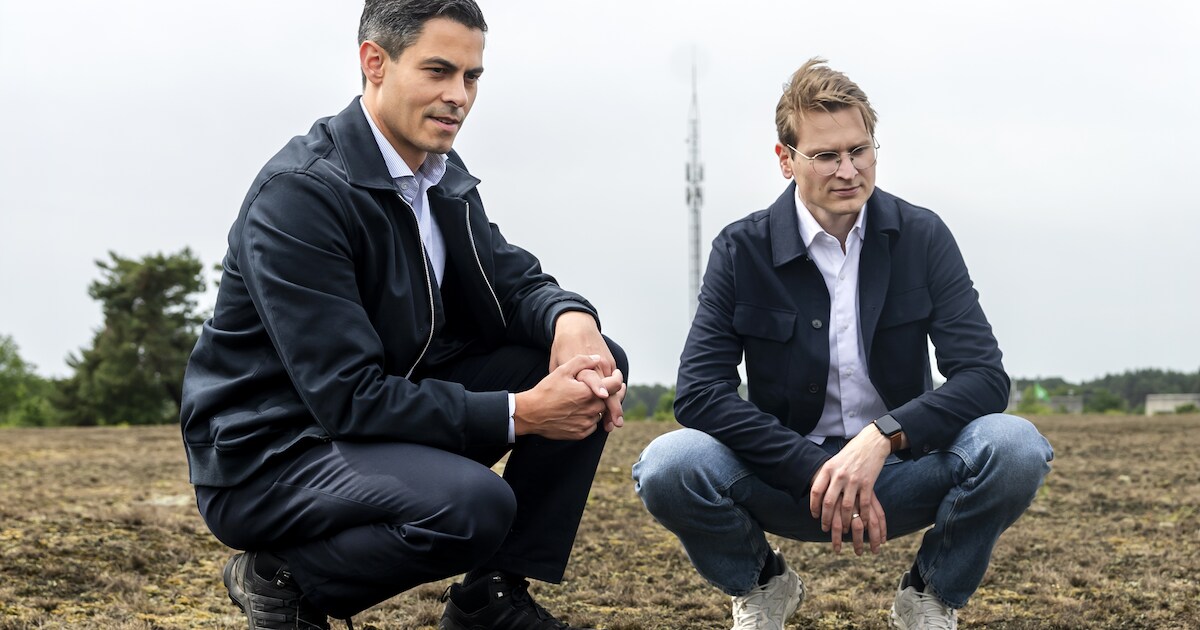 LucLujohuad's tweet photo. De twee grootste onkundige D66 schoften van Nederland, die de boerenstand willen vernietigen!
Als het "Kabinet Jetten" niet snel valt, is Nederland naar de klote!
Jullie moeten met jullie links-fascistische poten van de boeren afblijven! https://t.co/wuUrfAmY4n