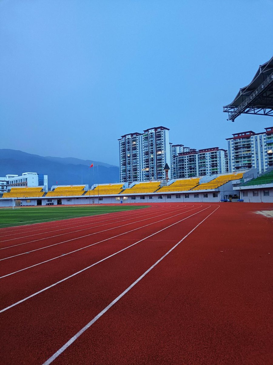 Yurii77906023's tweet photo. Small daily steps for big health wins: 10 mins of walking after meals + staying hydrated all day. Your body will thank you! https://t.co/Vdax4lgcXn