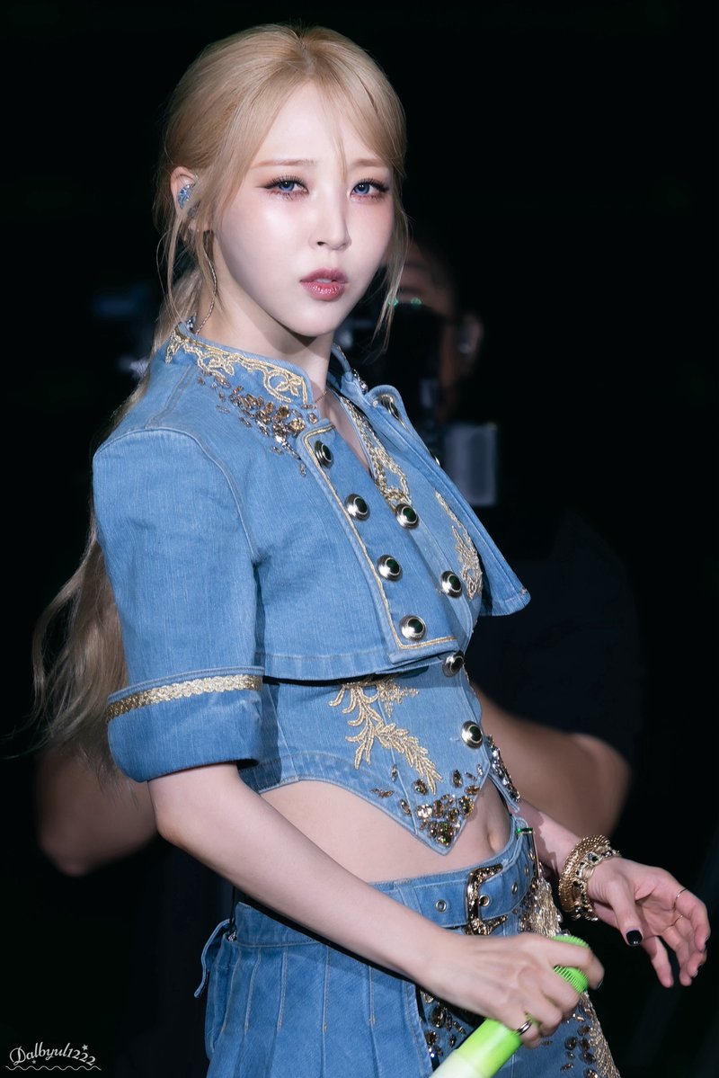 dalbyul1222's tweet photo. 260621
MAMAMOO Moon Byul
2026 WORLD TOUR [4WARD]

#MAMAMOO #MoonByul 
#마마무 #문별 #玟星 #ムンビョル https://t.co/9emrTQhOZx