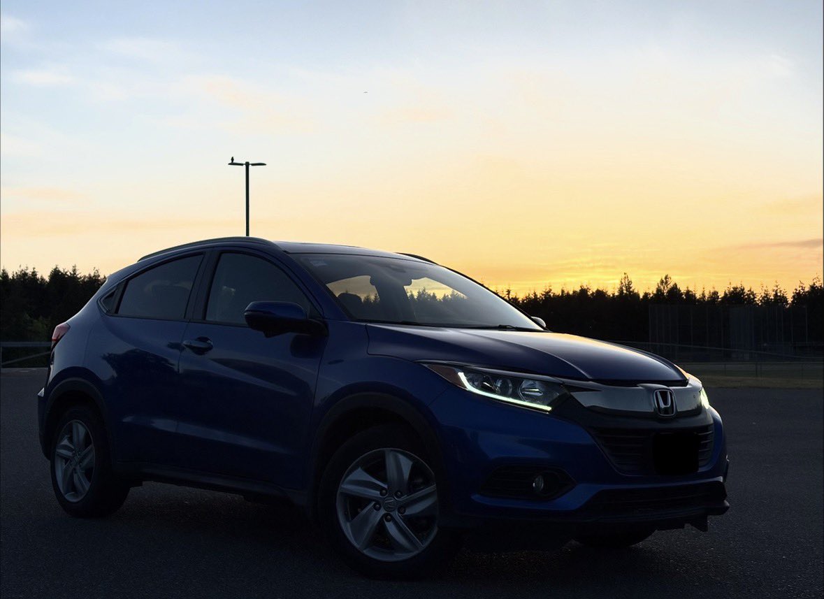 ian2me01's tweet photo. The road ends where the sky begins. #honda #HRV #photography #sunset https://t.co/oBV6TrVr4s
