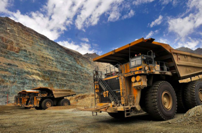 usach's tweet photo. ⚡🇨🇱 ¡Hito histórico para la electromovilidad! Centro E2Tech #USACH se adjudica cerca de US$3 millones para #descarbonizar la #minería chilena

La #Usach se posiciona en la vanguardia tecnológica de Latinoamérica. Nuestro Centro E2Techfue seleccionado en la exigente convocatoria de Innovación Abierta del Instituto de Tecnologías Limpias (ITL) para liderar la creación del primer cargador de alta potencia en la región basado en el estándar internacional Megawatt Charging System (MCS). 🚀🔋

🔗Sigue la noticia en: https://t.co/cbgVqCAJt4