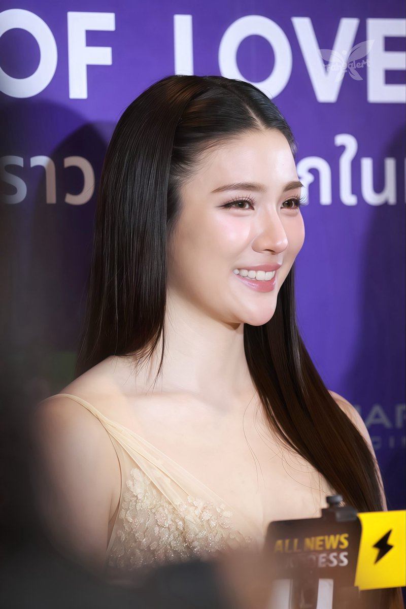 fah9alert's tweet photo. เซอร์อะไรน๊าาาา  

 GINJAY PRIDE LOVE GALAXY
#SiamParagonxPraewxGinJay
 #ginnynatnicha #GinJay https://t.co/5ODDLioElH