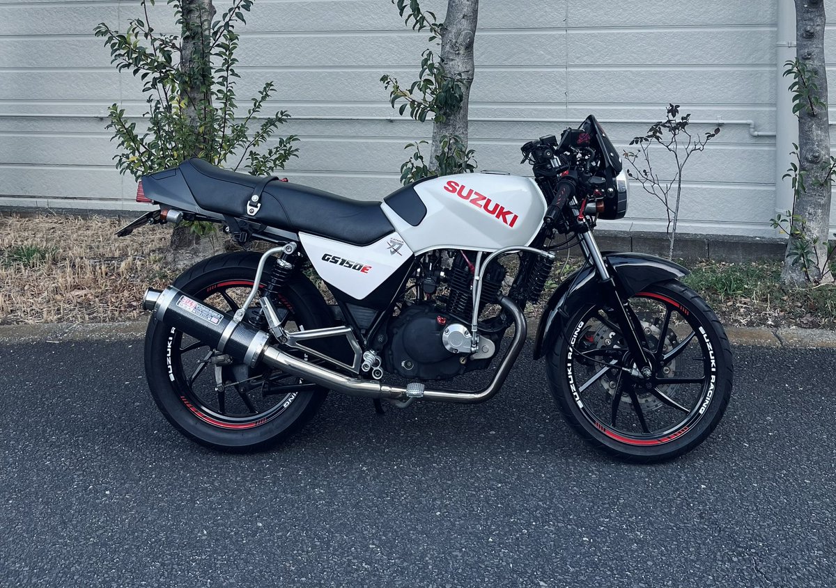 K_NAVE's tweet photo. 91年式GS125E
GN125Hのエンジンに載せ替えたいんだけど、なかなか良い出物が無いんだよな〜…🌀
早いとこコイツもベストコンディションにしてあげたいんだけど、パーツとの良い出会いが何より必要不可欠なのだわ💦
#gs125
#gn125 https://t.co/7qtopKFdlx