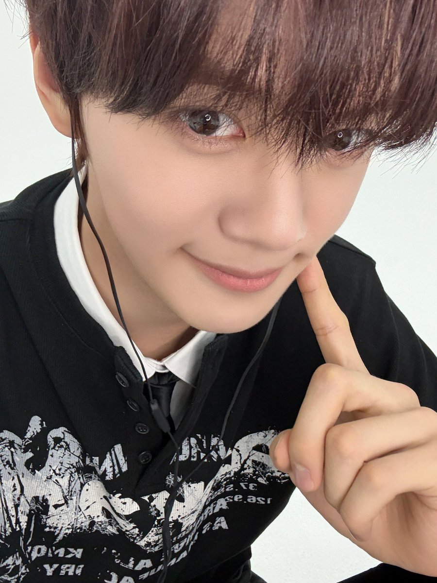 forovevin's tweet photo. 아졸귀………… 💕💕💕 https://t.co/KZg0jG8pD8