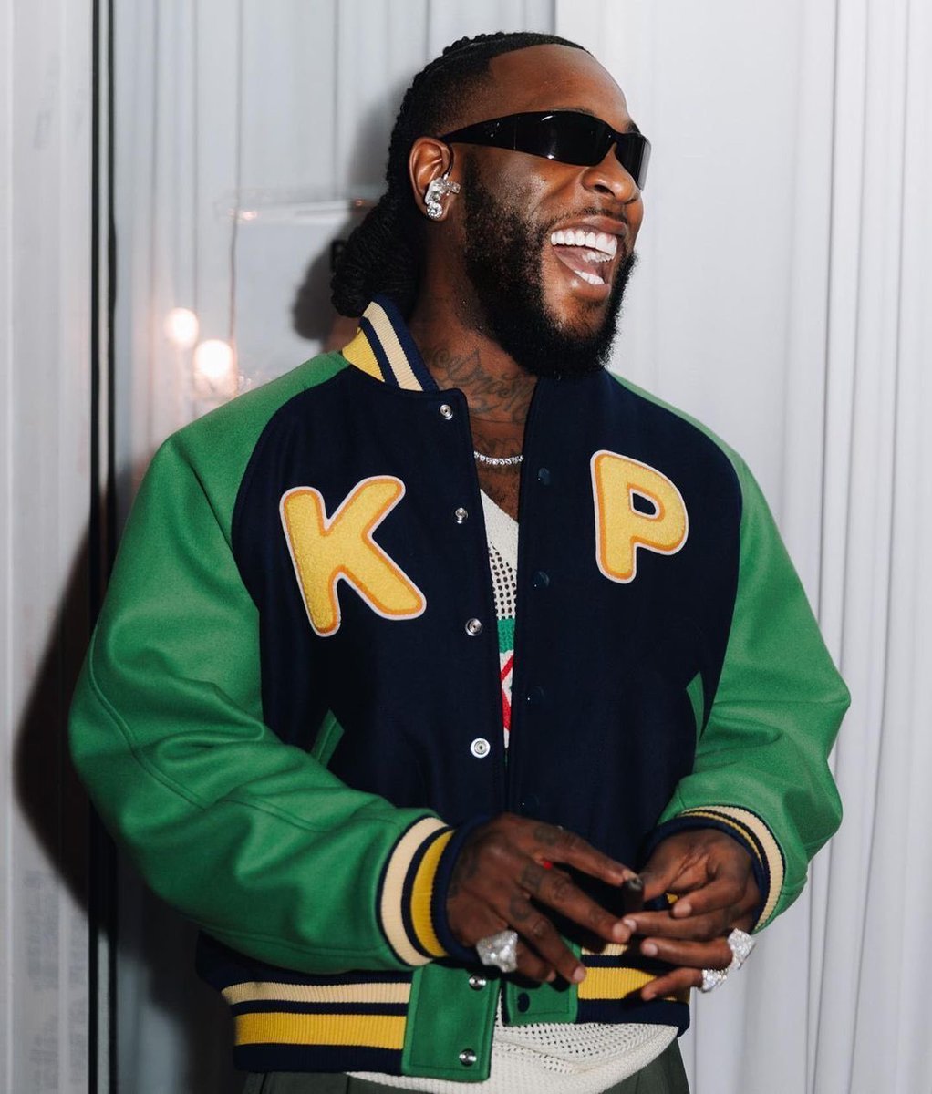 thedebuthub's tweet photo. JUST IN 🚨

Burna Boy’s “Gbona” is now certified GOLD in New Zealand 🇳🇿📀

— It’s Burna Boy’s 17th certification in the country, the most for an African act. 👏🏾 https://t.co/kJ308aXUI2