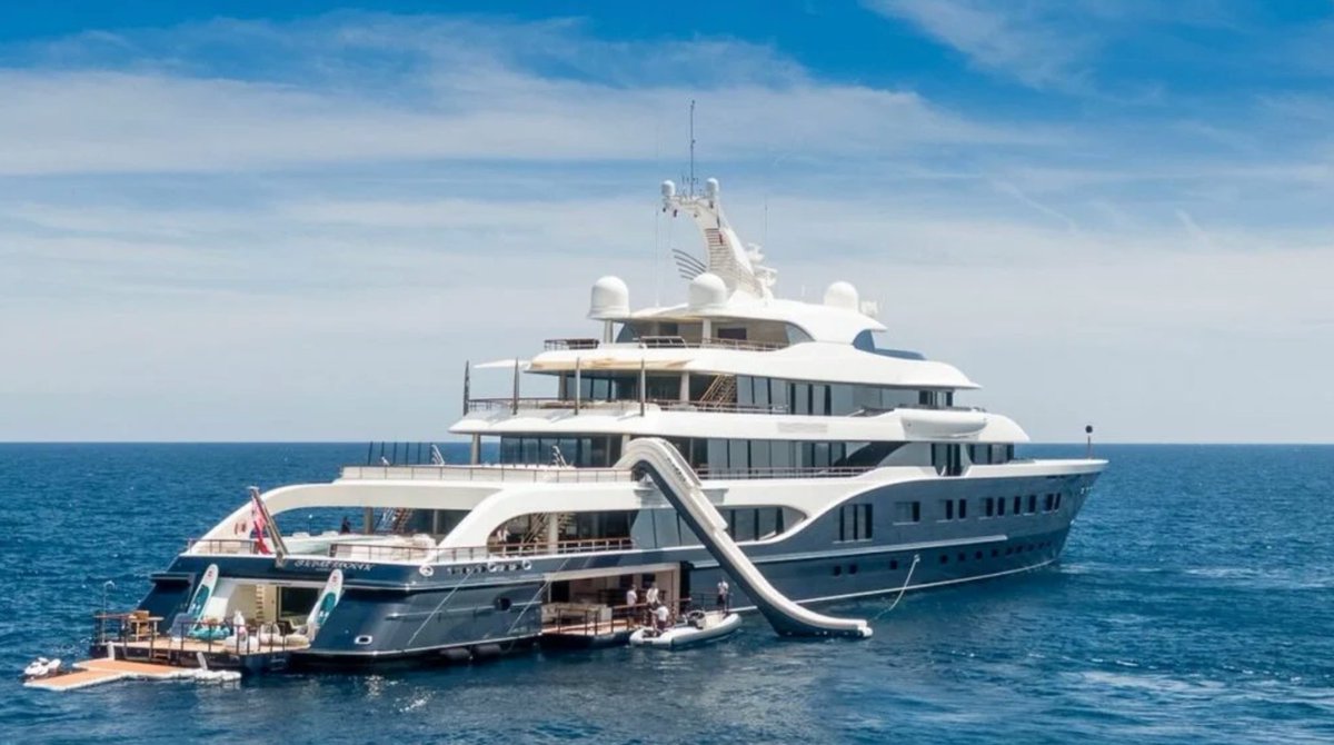 JonDahar's tweet photo. @AldoSterone111 le "bateau" en question .... https://t.co/nfPQO0ob6P