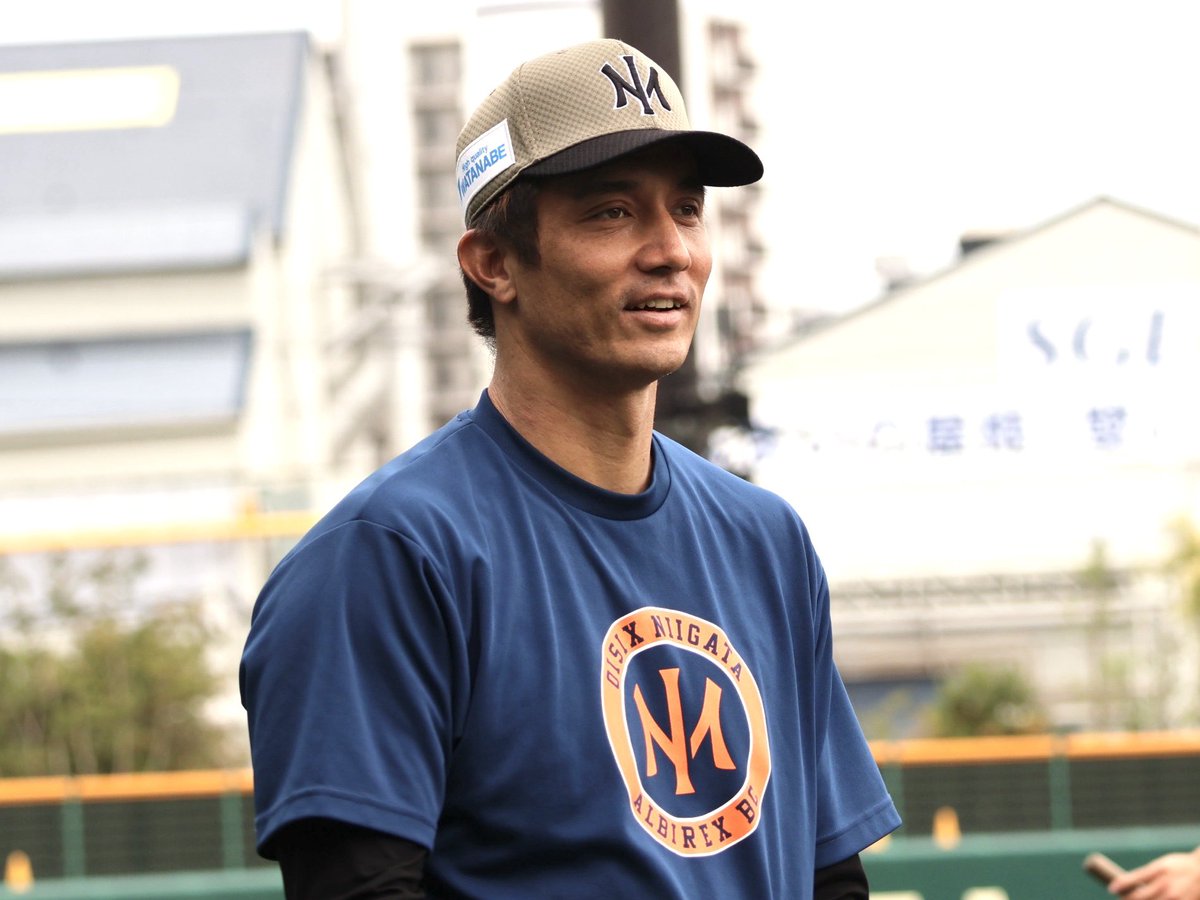 7mayu7mayu7's tweet photo. 超お久しぶりにお会いできた、くにさん！

覚えてくださっていて嬉しかった🥳

#山本祐大 捕手、初マスクのお相手が #国吉佑樹 投手⚾️
おかげで無失点の上々デビュー✨

富山時代の #湯浅京己 投手に #古村徹 投手を通じてスパイクをくれたことも！

ドラフト後、背番号65の縁に鳥肌😱✨

ほかにも…🤭 https://t.co/RzUxZGPyyT