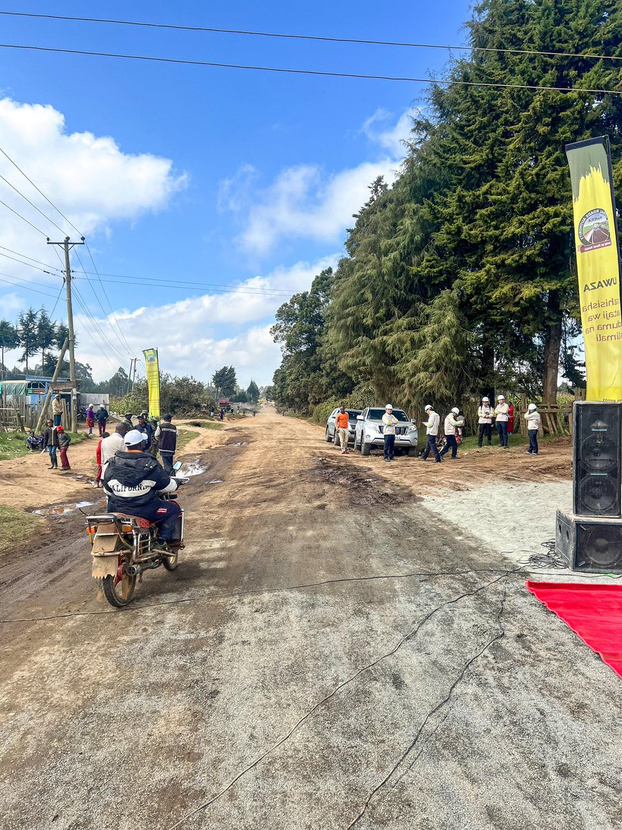 KeRRA_Ke's tweet photo. Today Roads and Transport Cabinet Secretary Mr. Davis Chirchir accompanied by Tourism Cabinet Secretary Rebecca Miano and  Principal Secretary Roads Eng. Joseph Mbugua, officially launched the Kwa Haraka–Kageraini–Rwanyambo–Karangatha–Kinamba Road upgrading project in Nyandarua County. 

The 23-kilometre road will be upgraded to bitumen standard, improving mobility, enhancing road safety, and opening up opportunities for trade, agriculture, and socio-economic development for communities along the corridor.

#connectingdevelovedkenya
#upgradingruralareas