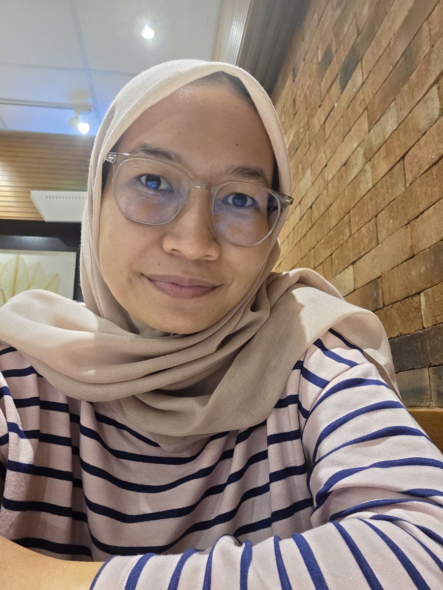 mithamitho's tweet photo. Today akhirnya vksin hp* setelah maju mundur, reward buat diri sndiri, sblm umur 35th https://t.co/cm8WTHZc2t